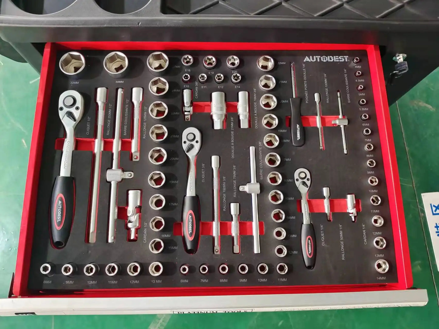 170 pcs Professional automobile repair tool set with cabinet