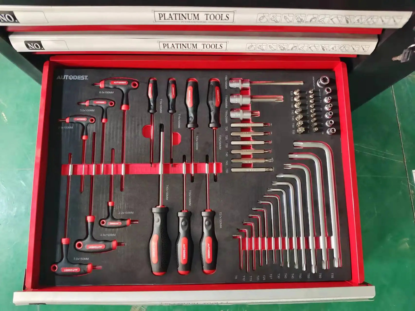 170 pcs Professional automobile repair tool set with cabinet