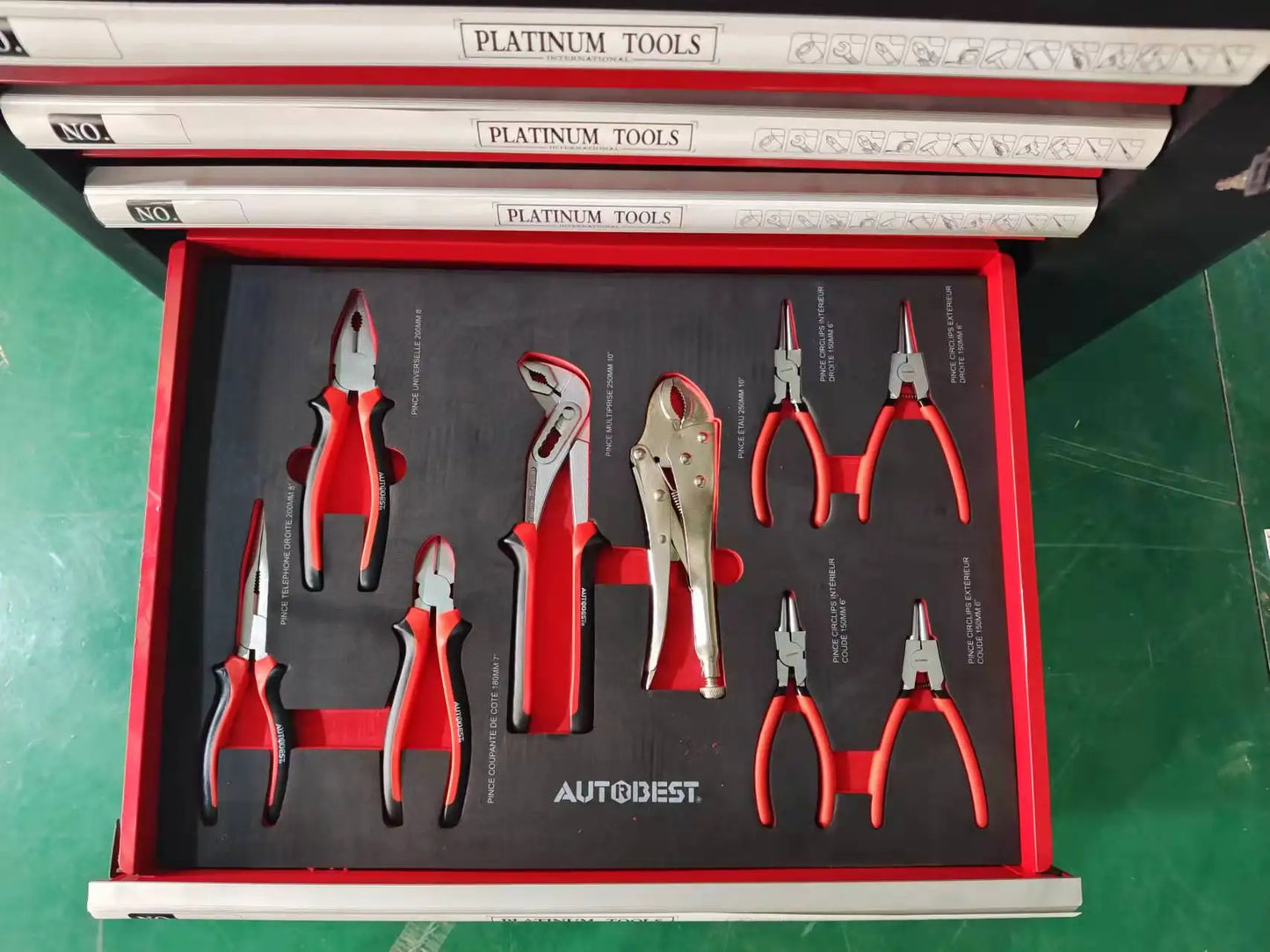 170 pcs Professional automobile repair tool set with cabinet