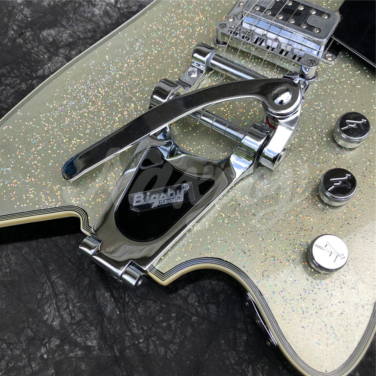 2021 Top Quatliy Billy Bo Model Sparkling Silver Electric Guitar New Arrival G Solid Wood Guitarra