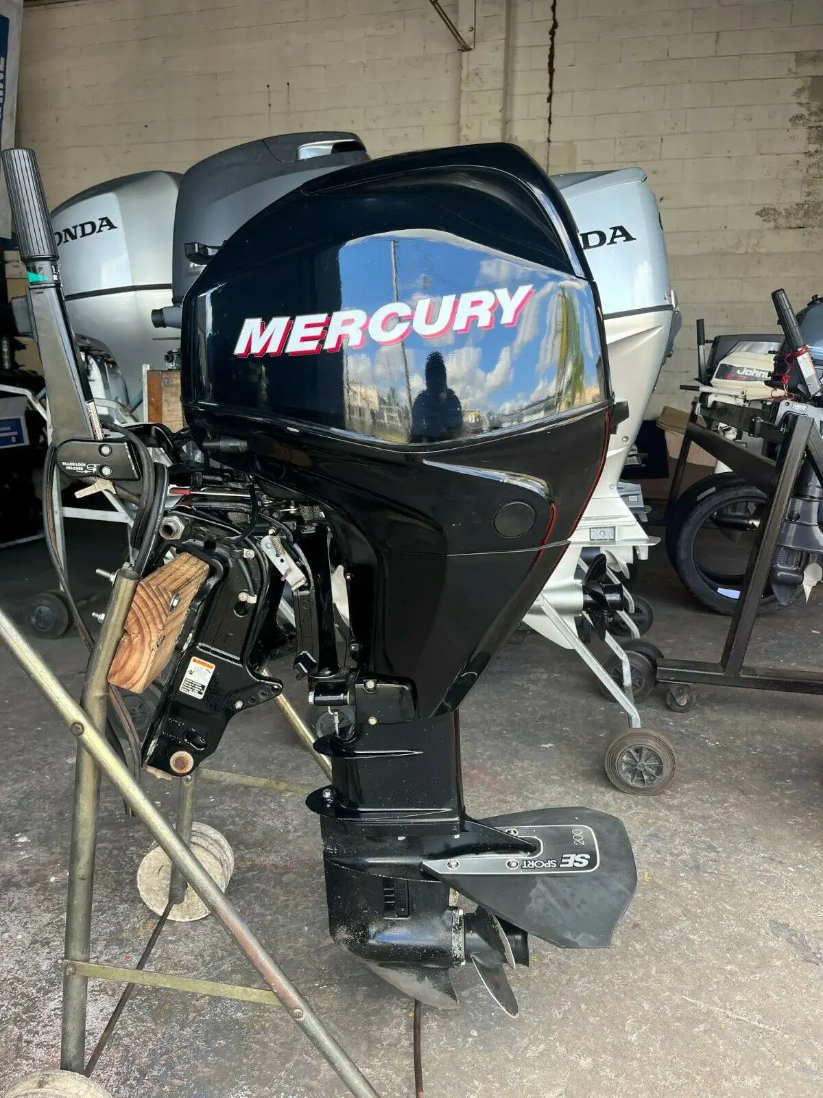 Mercury 30hp 4 stroke EFI Tiller Steer Outboard motor