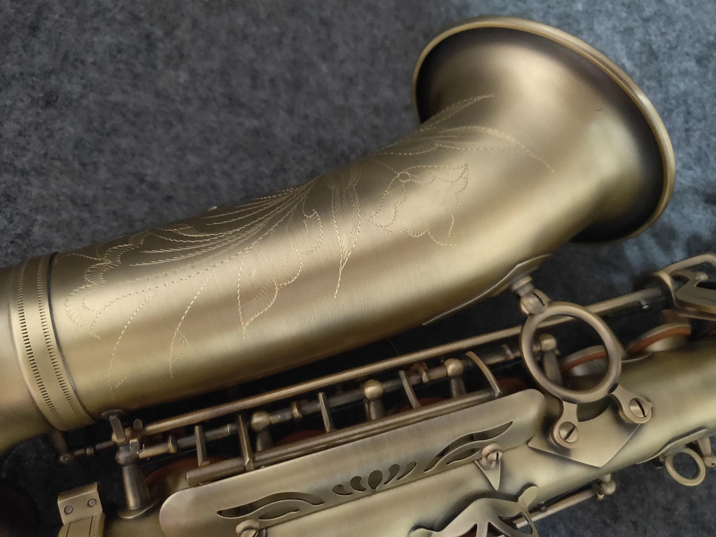 Advanced Antique Craft Eb Alto Saxophone, Saxophone, Carved Pattern, Woodwind Instrument Bag, Other Accessories