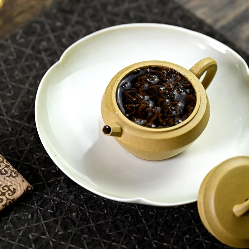 【 Changtao 】 Yixing Famous Craftsman Tao Jianquan Handmade Purple Clay Pot Yellow Section Small Tile 110cc