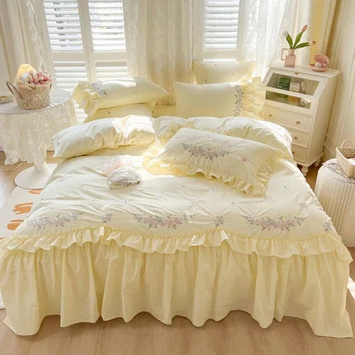 Four-Piece Set Light Luxury Flower Embroidery Cotton Home Textile Bedding Ruffled  Bed Skirt Heat Preservation Solid Color 1.8M