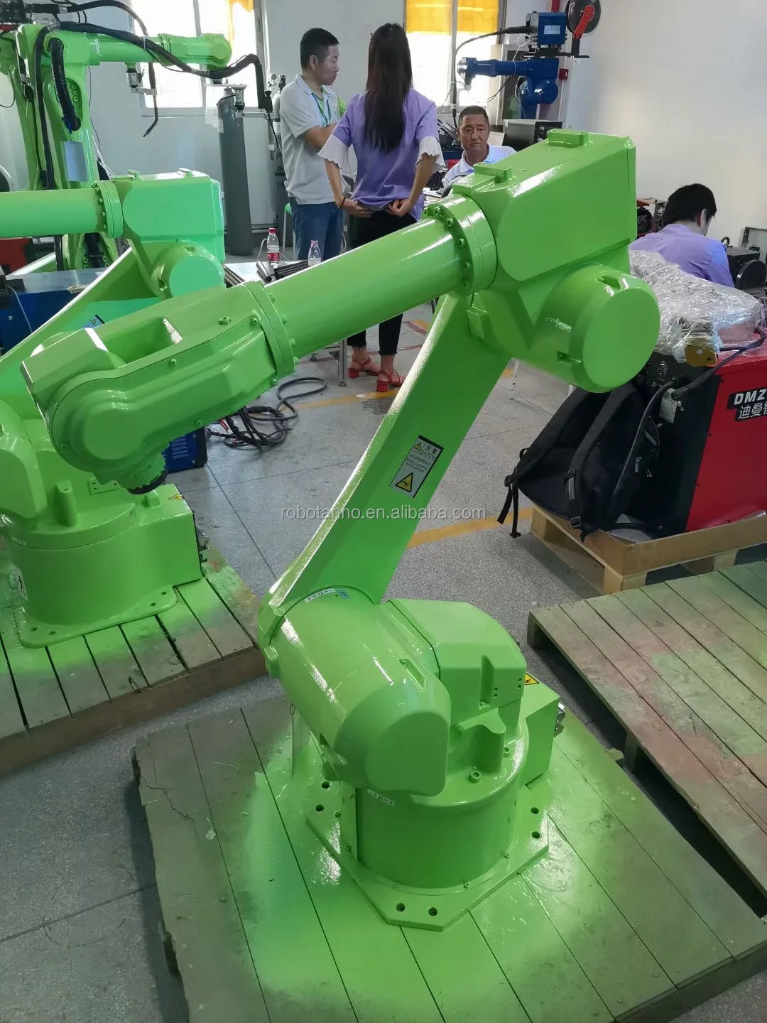 Hot selling industrial vertical machining center camera robot arm made in China Brand new