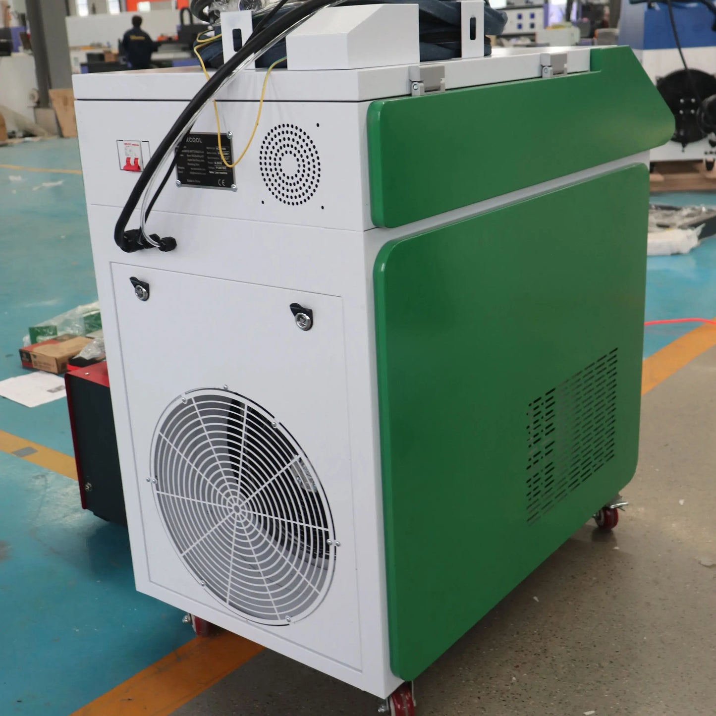 Laser Welder Equipment 1000W Hand Held Metal Portable Fiber Laser Welding Machine 2000W 3000W with 3 in 1 Cutting Cleaning