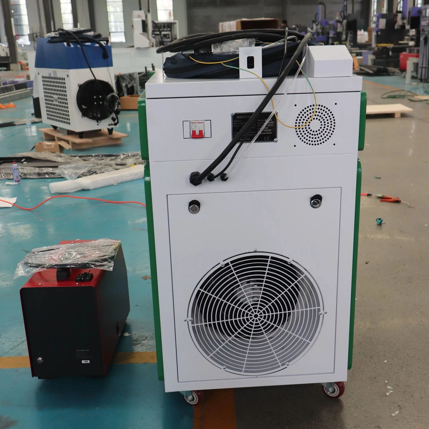 Laser Welder Equipment 1000W Hand Held Metal Portable Fiber Laser Welding Machine 2000W 3000W with 3 in 1 Cutting Cleaning