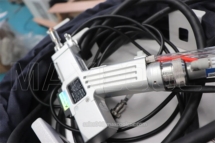 Maxcool Laser 1500W Portable Metal Continuous Handheld Multi Fiber Weld Equipment Laser Welding Machine