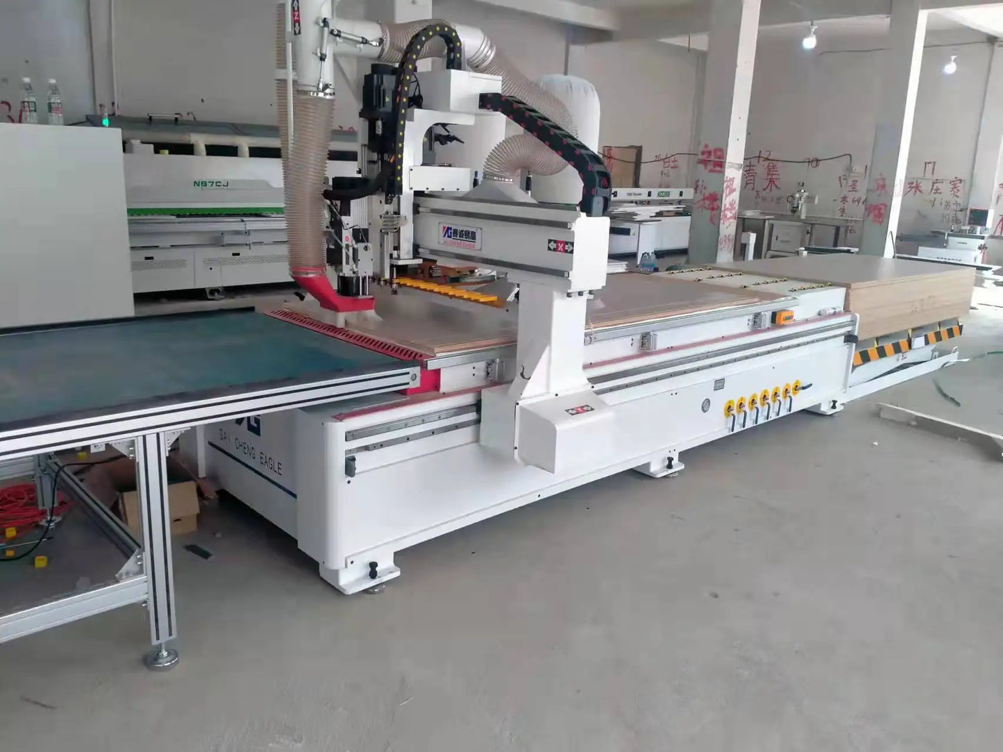Small 3D Cnc Router Engraving Machine 1328 Tool Change Spindle And Row Drilling Straight Line Machine For Wood