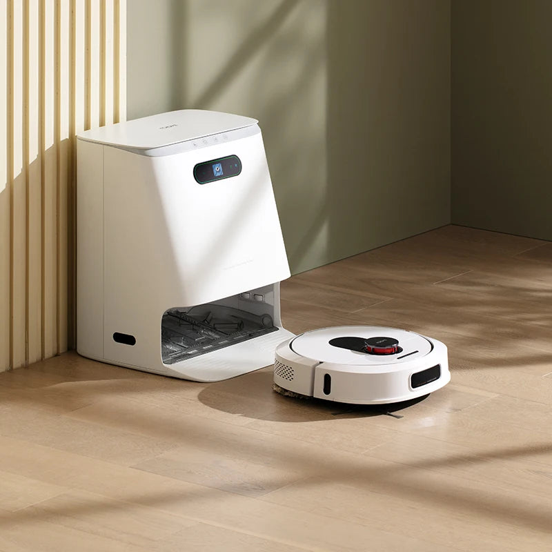 The new ROIDMI EVA robot vacuum cleaner cleans, vacuums, and wipes three in one automatic vacuum intelligent cleaning