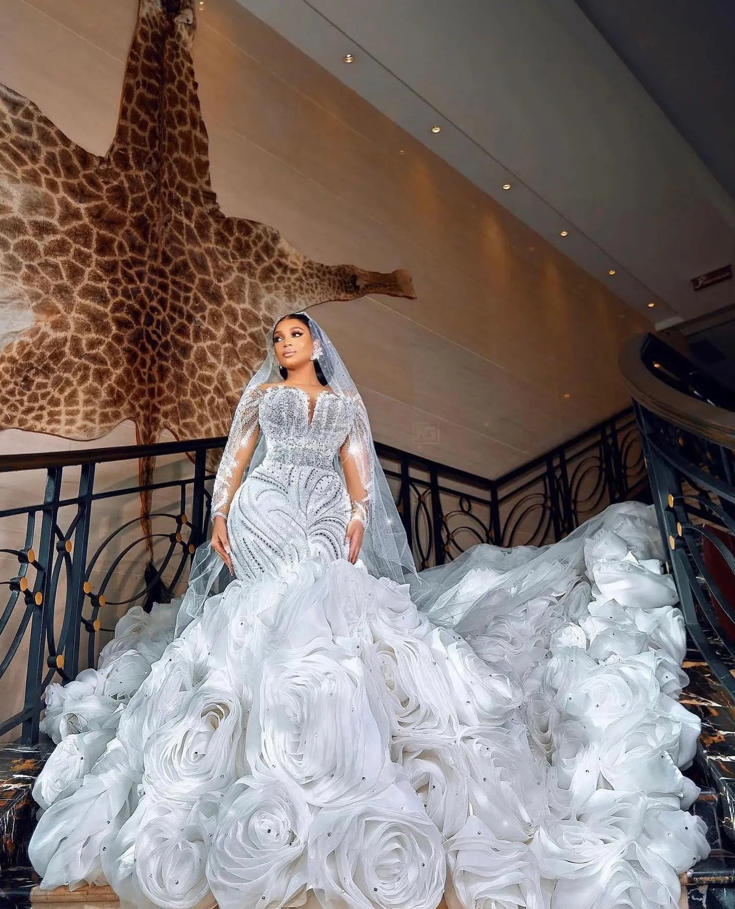 Women Luxury Beaded Bridal Mermaid Wedding Dress Floral Ruffles Sparkly Illusion Bride Wedding Gown Court Train Vestidos Novia
